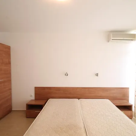 Апартаменты New Estate In Sun Village Солнечный берег